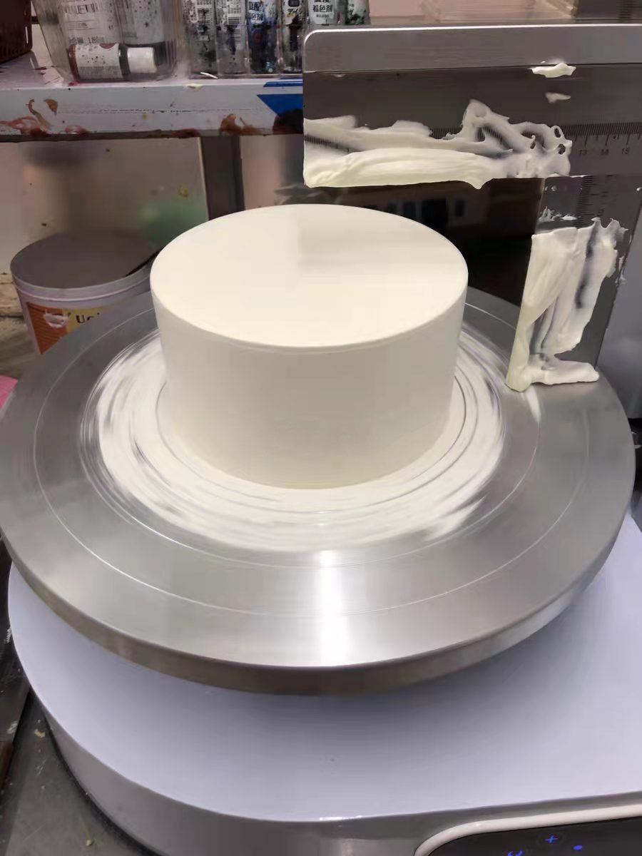 Half Automatic Cake Icing Machine Half Automatic Cake Icing Machine